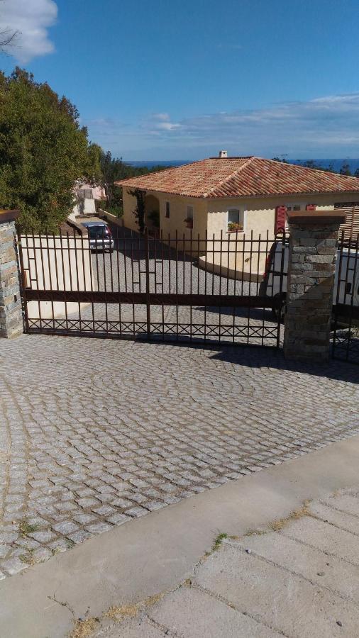 Отель Casa Peppina - Chez Tonio Et Sylvie Сари-Соленцара Экстерьер фото